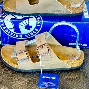 New! 👀 Birkenstock Arizona Leather Sandal, size 40 or US 9 🤎 Tobacco Brown